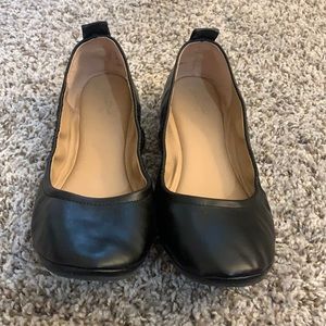 Universal Thread Black Flats